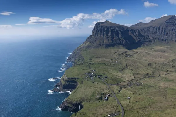 Scogliere Piccolo Villaggio Gasadalur Vagar Isole Faroe Danimarca Europa — Foto Stock