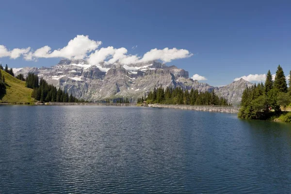 Vacker Utsikt Över Garichti Reservoar Med Glaernisch Mountain Canton Glarus — Stockfoto