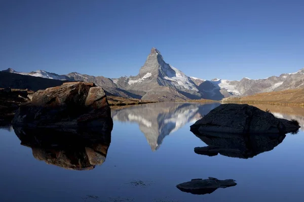 Humor Manhã Com Matterhorn Refletido Lago Stellisee Zermatt Valais Alpes — Fotografia de Stock
