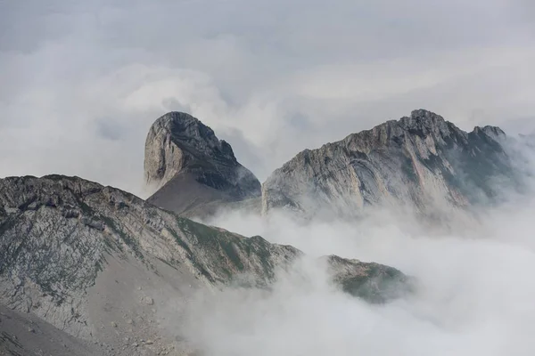 Schilderachtig Uitzicht Van Mist Alpstein Bereik Met Het Oog Oehrli — Stockfoto