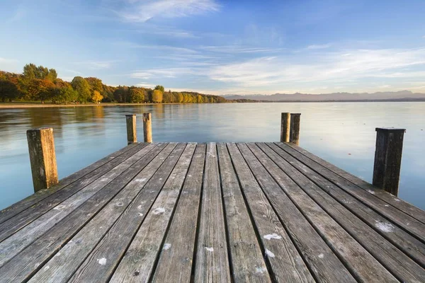 施塔恩贝格湖 Ambach 巴伐利亚 码头的风景秀丽 — 图库照片