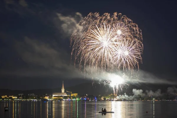 Feux Artifice Pendant Festival Hausherrenfest Couple Sur Une Île Flottante — Photo