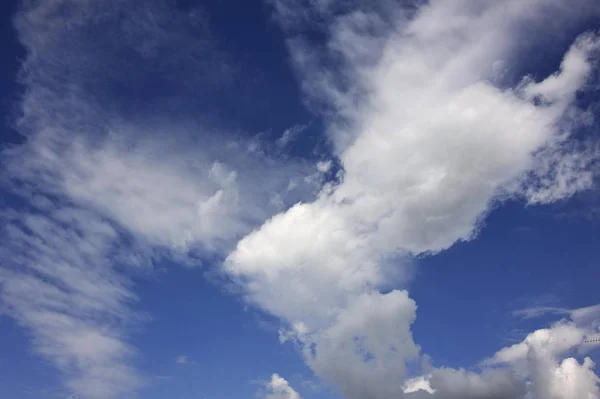 Vista Cênica Céu Nublado Bonito — Fotografia de Stock