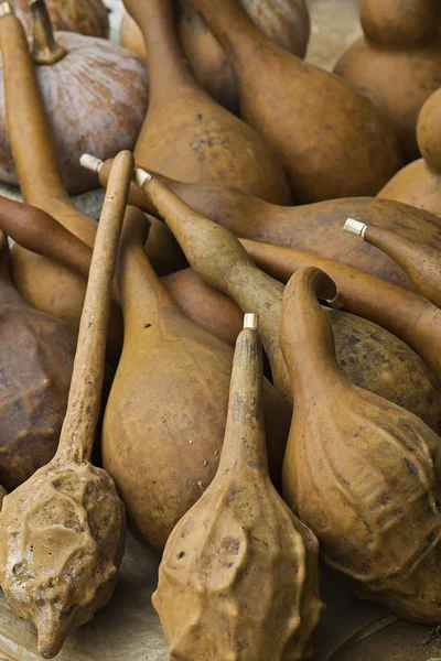 Getrocknete Flaschenkürbisse Lagenaria Siceraria Zum Verkauf Auf Einem Markt Der — Stockfoto