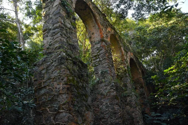 Vista Panorâmica Aqueduto Floresta Tropical Perto Abrao Ilha Grande Rio — Fotografia de Stock