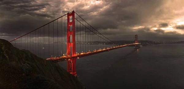 Vista Panorámica Del Puente Golden Gate Con Nubes Tormenta San — Foto de Stock