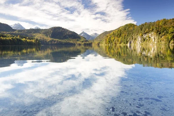 秋季阿尔卑斯湖 东阿尔高 巴伐利亚 — 图库照片