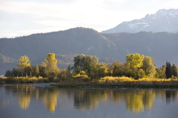 Höststämning Med Utsikt Över Bergen Vid Sjön Forggensee Nära Fussen — Stockfoto