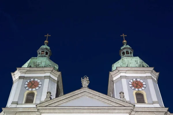 Twin Onion Kubah Dari Collegiate Basilica Waldsassen Terhadap Langit Malam — Stok Foto