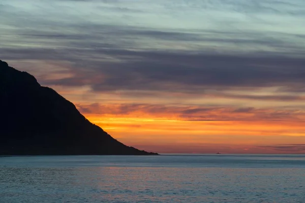 Vista Panorámica Puesta Del Sol Costa Cerca Tungeneset Senja Noruega —  Fotos de Stock