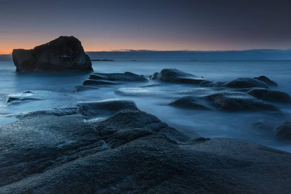 Malerischer Blick Auf Küste Abendstimmung Uttakleiv Lofoten Norwegen Europa — Stockfoto