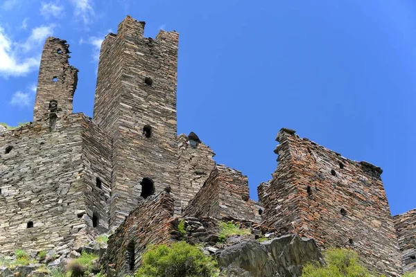 Vista Panorámica Las Ruinas Las Torres Defensivas Residenciales Medievales Mutso — Foto de Stock