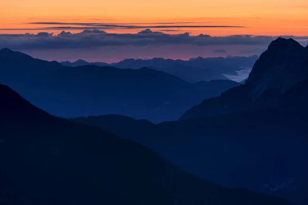 Sabah Işığında Zugspitze Ammergau Alpleri Doğal Görünümü Berwang Lechtal Vadisi — Stok fotoğraf