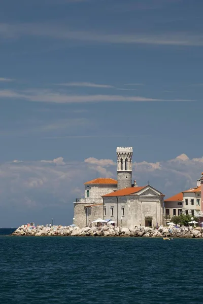 Meryem Ana Kilisesi Clement Kilisesi Deniz Feneri Piran Istria Slovenya — Stok fotoğraf