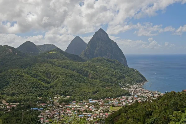 Townscape Pitons Back Palmisse Soufrire Saint Lucia Central America — ストック写真