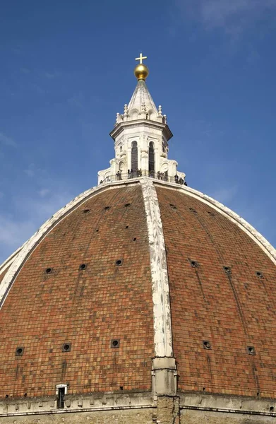 โดมของ Duomo Santa Maria Del Fiore Cathedral ฟลอเรนซ สกาน ตาล — ภาพถ่ายสต็อก