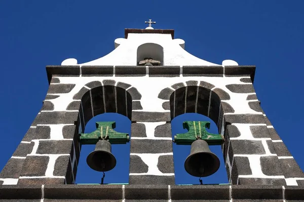 Εκκλησιαστικά Κουδούνια Της Εκκλησίας Virgen Candelaria Igelsia Tijarafe Palma Κανάρια — Φωτογραφία Αρχείου