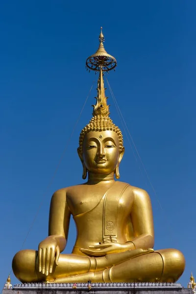 Goldener Buddha Wat Phra Chao Tai Yai Ong Tue Tempel — Stockfoto