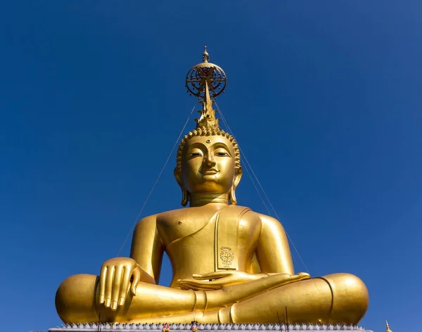 Goldener Buddha Wat Phra Chao Tai Yai Ong Tue Tempel — Stockfoto