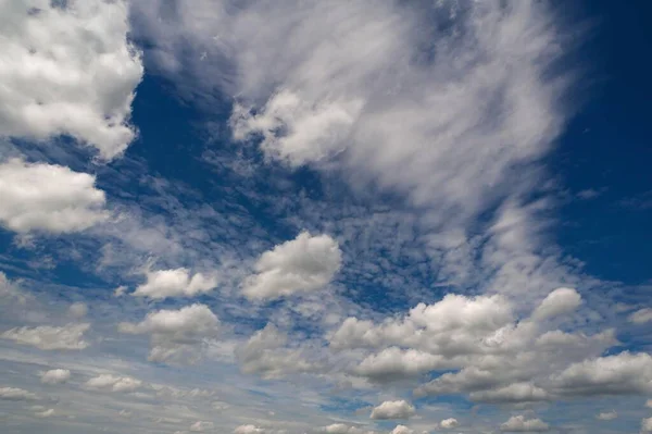 Verschiedene Wolkenformationen Bayern Deutschland Europa — Stockfoto