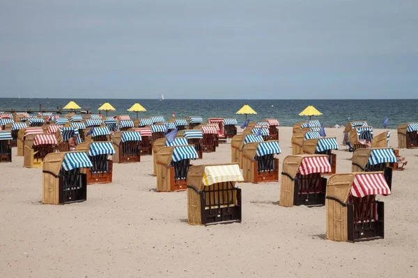 Пляжные Шезлонги Песчаном Пляже Травембеке Лбек Озил Германия Европа — стоковое фото