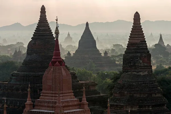 Vista Pagodes Templos Campo Pagodes Nascer Sol Luz Manhã Bagan — Fotografia de Stock