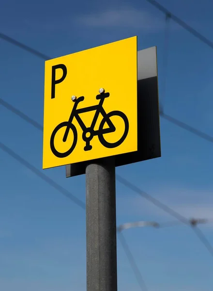 Znak Parkingowy Dla Rowerów Ahrensfelde Berlin Niemcy Europa — Zdjęcie stockowe