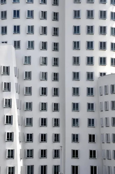 Toronyház Homlokzat Ablakok Gehry Épületek Medienhafenben Dsseldorf Észak Rajna Vesztfália — Stock Fotó