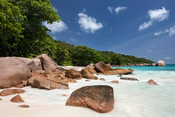 Falésias Granito Praia Anse Lazio Praslin Island Seychelles África — Fotografia de Stock