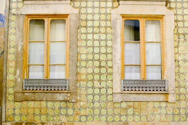Façade Jaune Avec Azulejos Typiques Portugal — Photo
