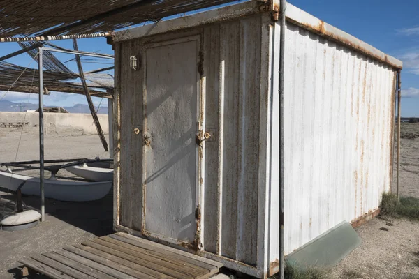 Rustic Rusty White Container Storage Beach — Stock Photo, Image