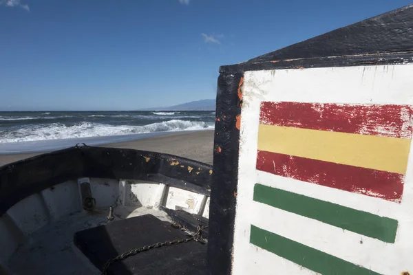 Partie Vieux Petit Bateau Bois Naufragé Sur Une Plage — Photo