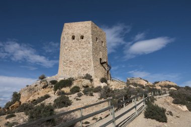  Kule, Santa Elena güneşli bir La Azohia, Murcia, İspanya. Tırmanmak için bir yürüyüş yolu vardır. Culiacan ve Puerto de Mazarron arasında yer alan küçük bir köy Azohia olduğunu.