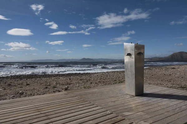 Metalowe Fontanna Kilku Kranów Wody Plaży Azohía Cartagena Hiszpania — Zdjęcie stockowe