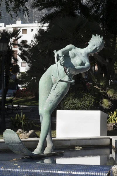 Marbella Andalucía España Febrero 2019 Estatua Bronce Venus Marbella Esquiando —  Fotos de Stock