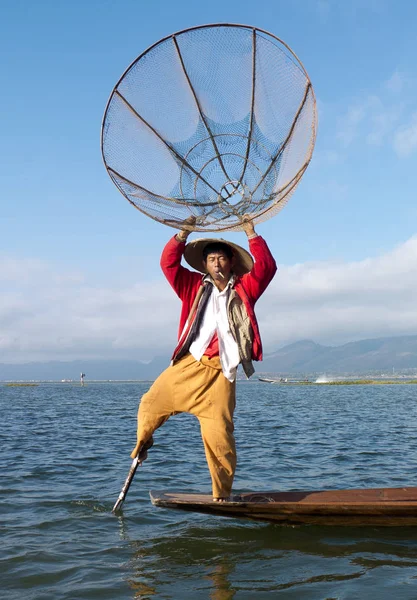 Inle Lake Shan State Myanmar Birmânia Janeiro 2016 Pescador Remo — Fotografia de Stock