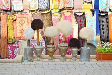 02-11-2018. Bakı. Azerbaycan. Ticaret vintage aksesuarları yanı sıra Bakü'deki modern el sanatları