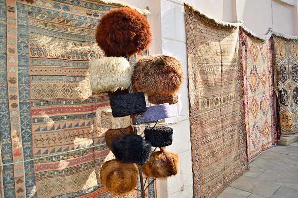 02-11-2018. Baku. Azerbaijan. Trade of vintage accessories, as well as modern handicrafts in Baku