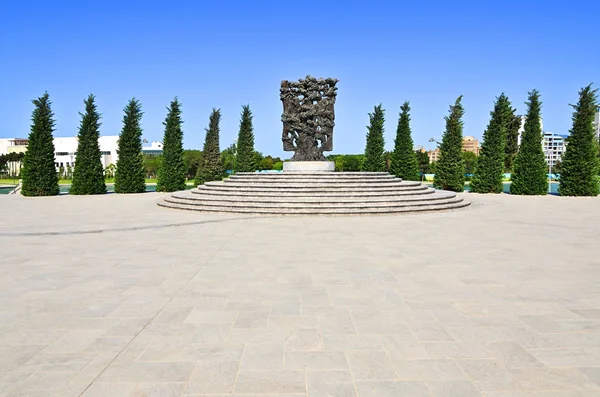 2018 Baku Azerbaijan Jan Monument Kitabi Dede Gorgud Book Dede — 스톡 사진