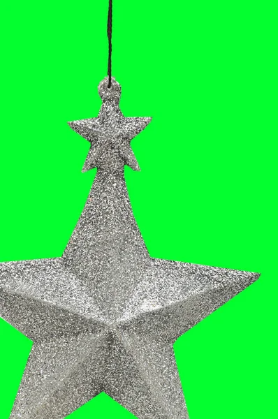 Weihnachten Und Neujahr Silbernen Fünfzackigen Stern Auf Dem Grünen Hintergrund — Stockfoto
