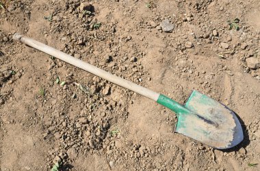 Kürek, ev ve inşaat işlerine ait.