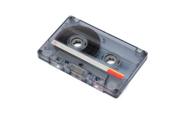 白い背景に磁気記録のためのコンパクトなオーディオテープ — ストック写真