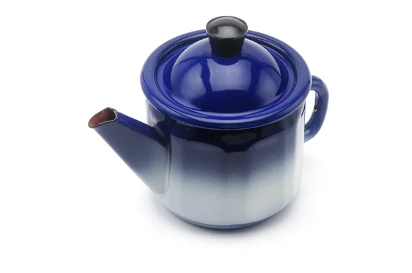 Vintage theepot in het blauw op een witte achtergrond — Stockfoto