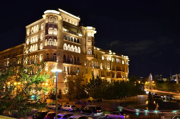 Abendlicher Blick auf Baku vom Hochlandpark.azerbaijan — Stockfoto