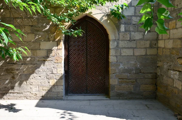 Azerbaycan 'daki Bakü Kalesi' nde ayrıntılar ve sokaklar