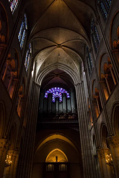 巴黎圣母院的内部 13世纪的大教堂 — 图库照片