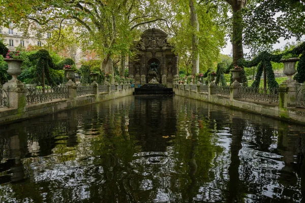 Fuente Marie Medicis Fuente Histórica Decorativa Con Esculturas Una Zona — Foto de Stock