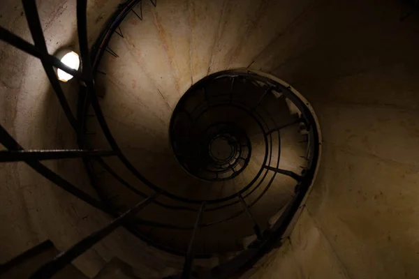 Wendeltreppe Einem Gebäude — Stockfoto