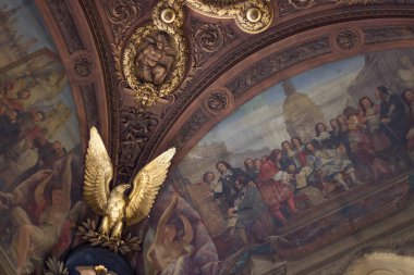 Louvre Müzesi - eski tarihi Sarayı büyük sanat koleksiyonundan Roma konut da Vinci'nin 