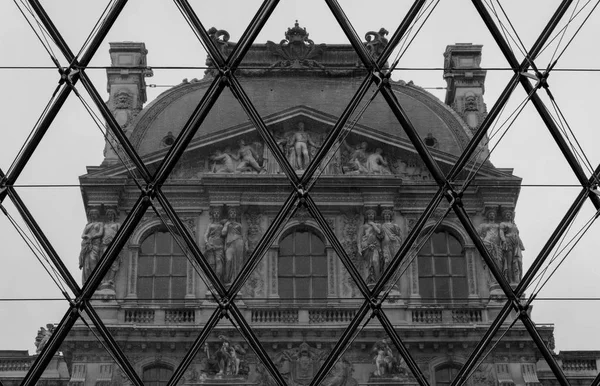 Geometrické Formy Tvarované Díly Pyramida Louvru Skleněné Pyramidy Vytvořené Pei — Stock fotografie